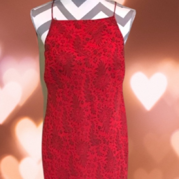 HOST PICK!!! 🌺🌺Absolutely Gorgeous red dress - Picture 4 of 10